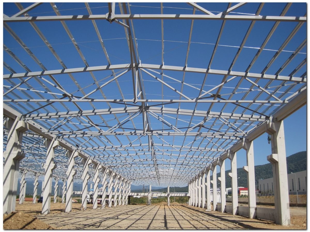 تجهيز أرضيات مستودع لتخزين المعدات الثقيلة